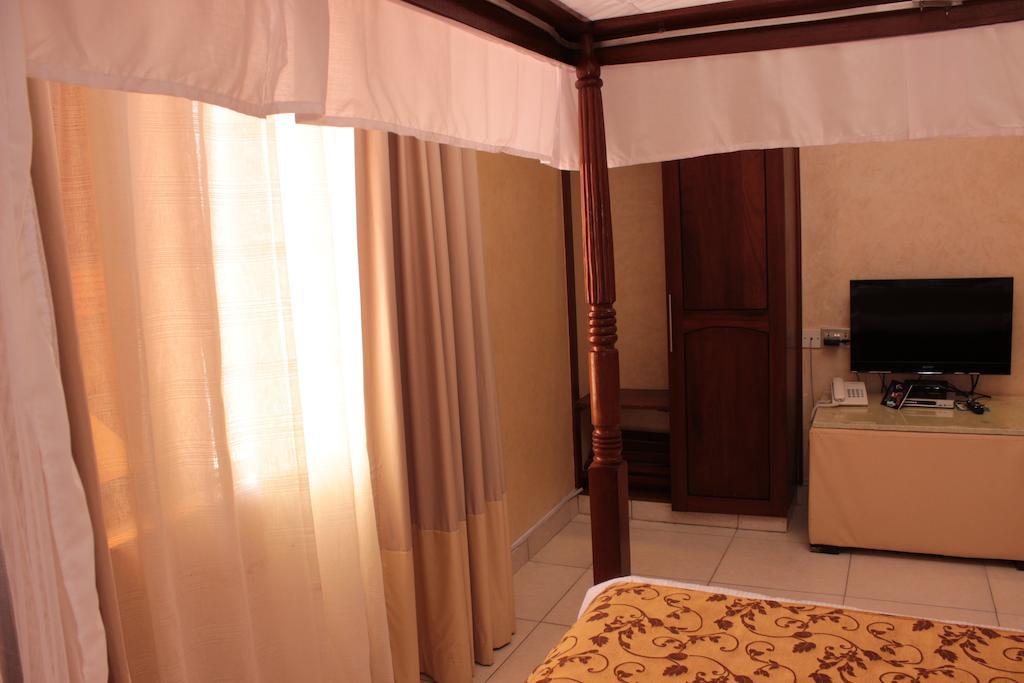 Moffat Court Boutique Hotel Момбаса Экстерьер фото